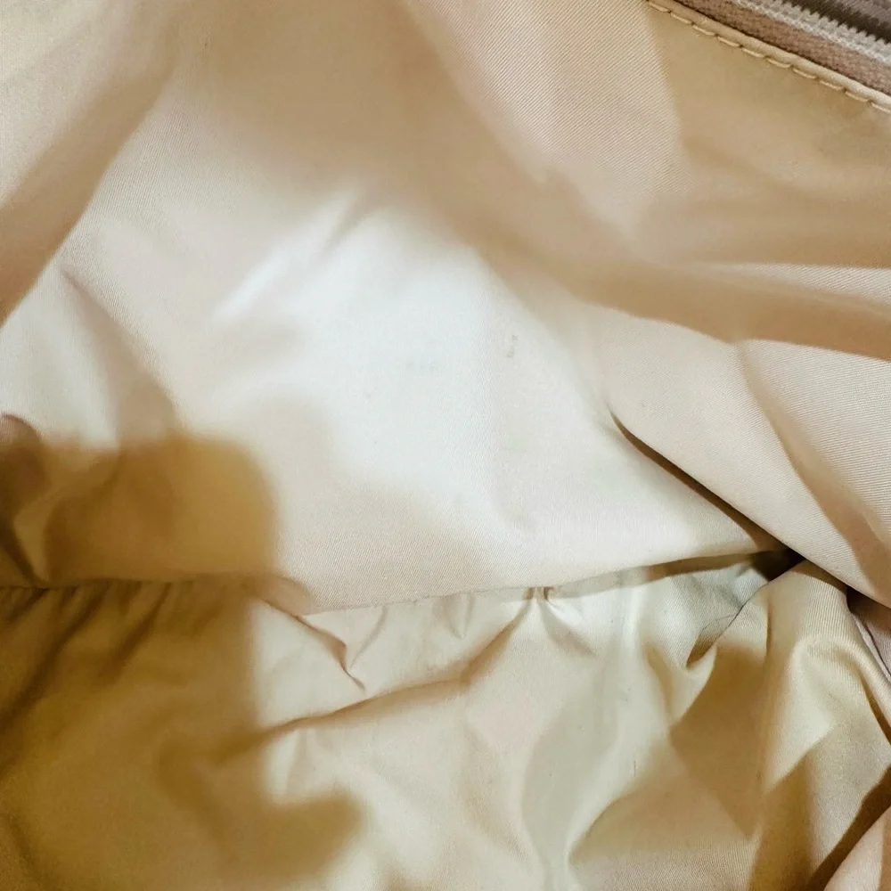 CHANEL Gray Beige Travel Bag with Geometric Design - Picture 15 of 16